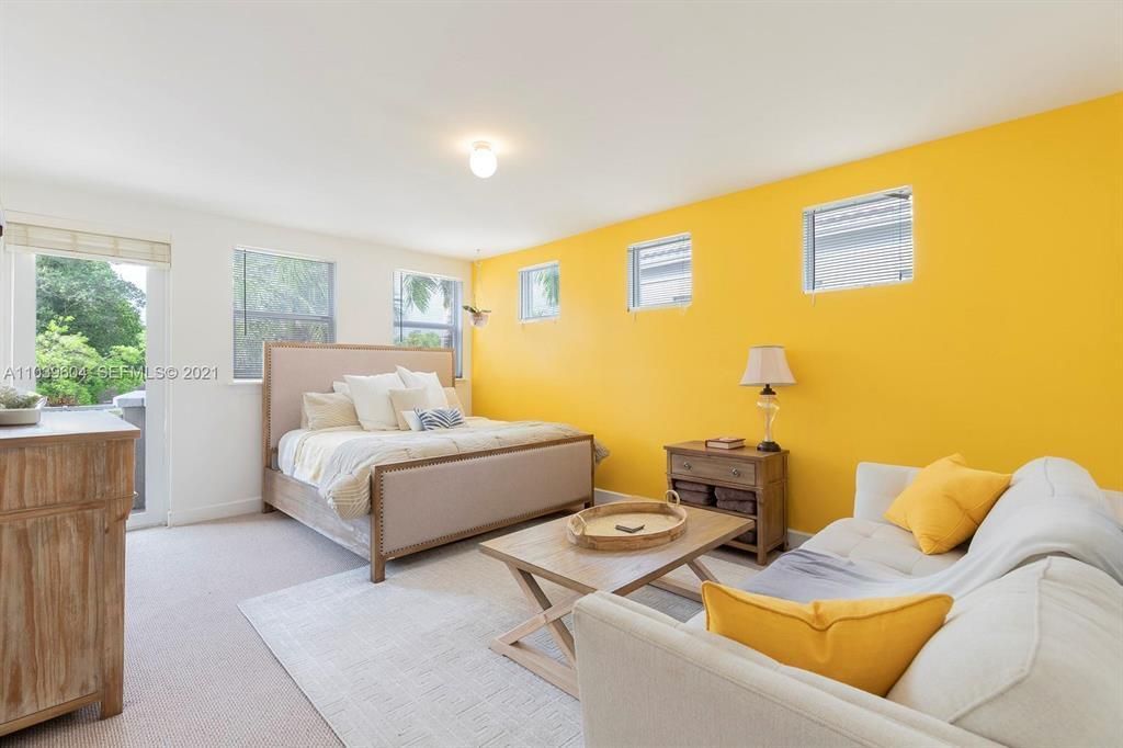 213 SW 11th Street, Unit 213, Fort Lauderdale, FL 33315 Photo