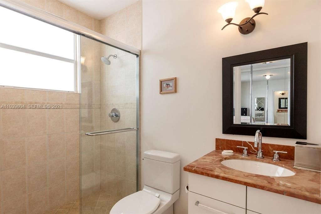 213 SW 11th Street, Unit 213, Fort Lauderdale, FL 33315 Photo