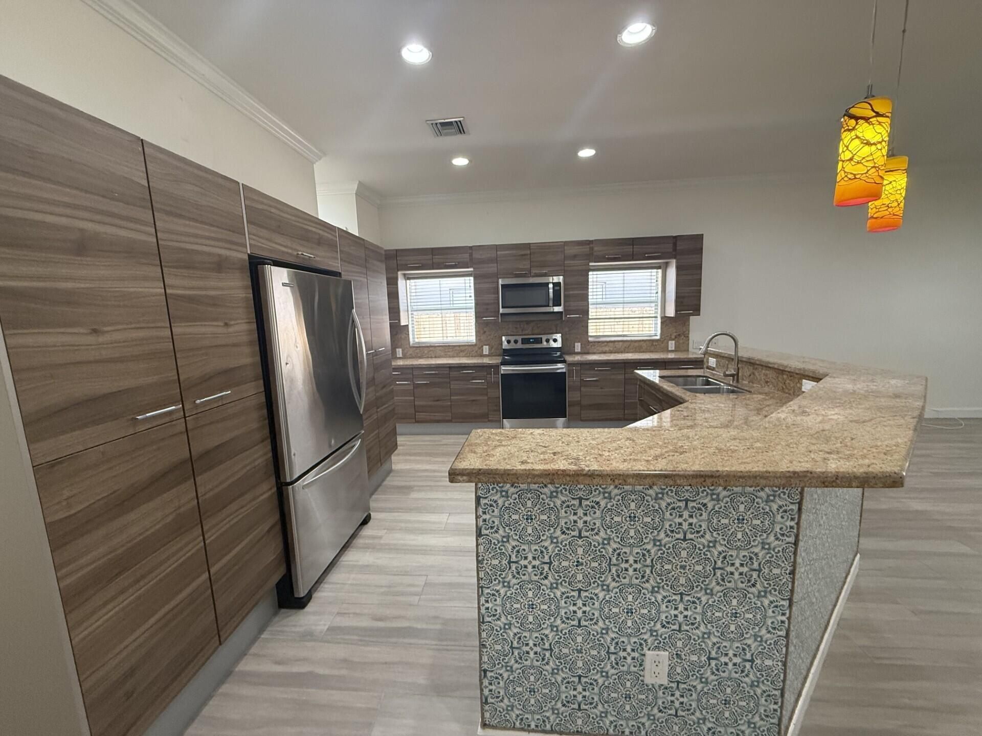 213 SW 11th Street, Unit 213, Fort Lauderdale, FL 33315 Photo
