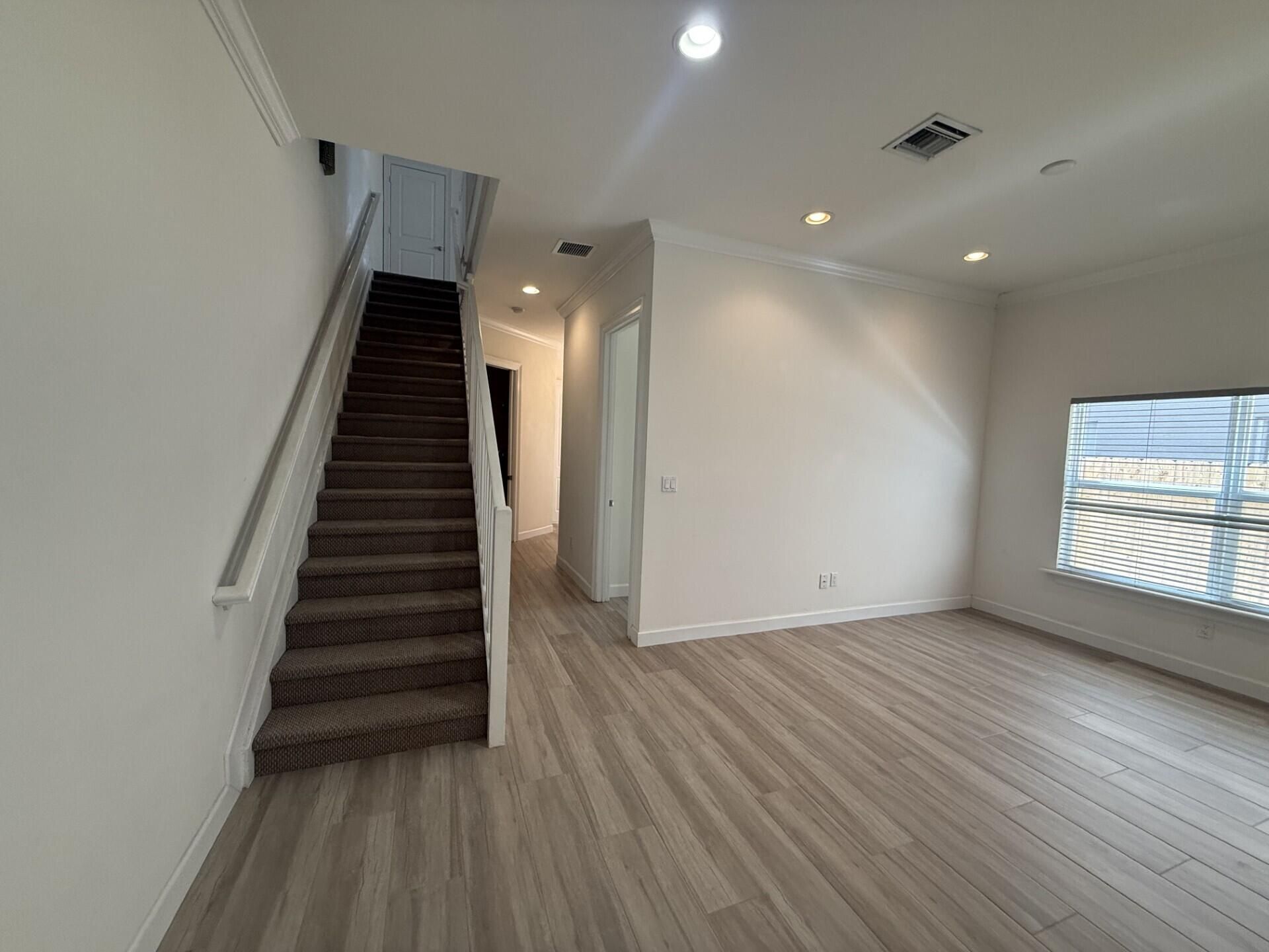 213 SW 11th Street, Unit 213, Fort Lauderdale, FL 33315 Photo