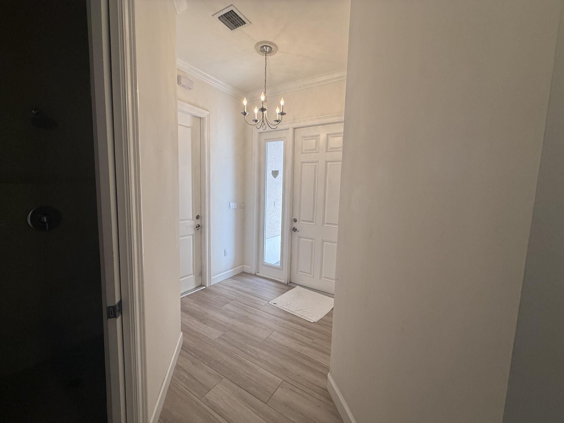 213 SW 11th Street, Unit 213, Fort Lauderdale, FL 33315 Photo