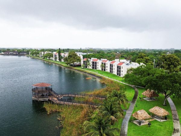112 LAKE EMERALD Drive, Unit 203, Oakland Park, FL 33309