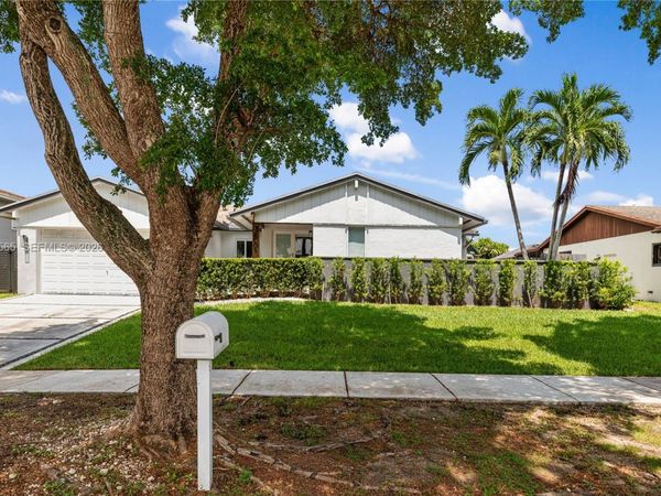 8005 SW 198th Ter, Cutler Bay, FL 33189
