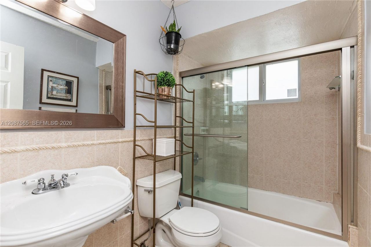8005 SW 198th Ter, Cutler Bay, FL 33189 Photo