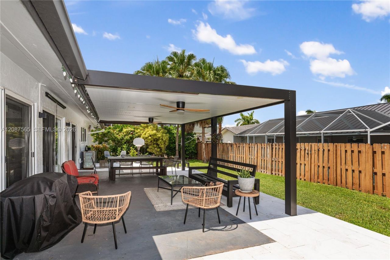 8005 SW 198th Ter, Cutler Bay, FL 33189 Photo