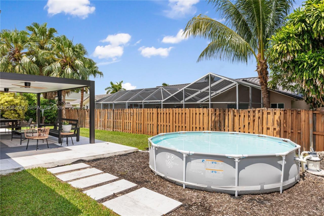 8005 SW 198th Ter, Cutler Bay, FL 33189 Photo