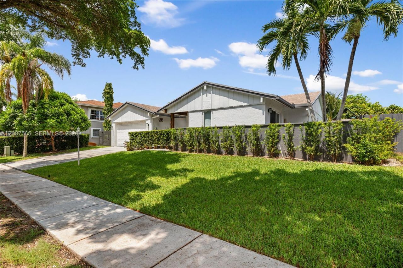 8005 SW 198th Ter, Cutler Bay, FL 33189 Photo