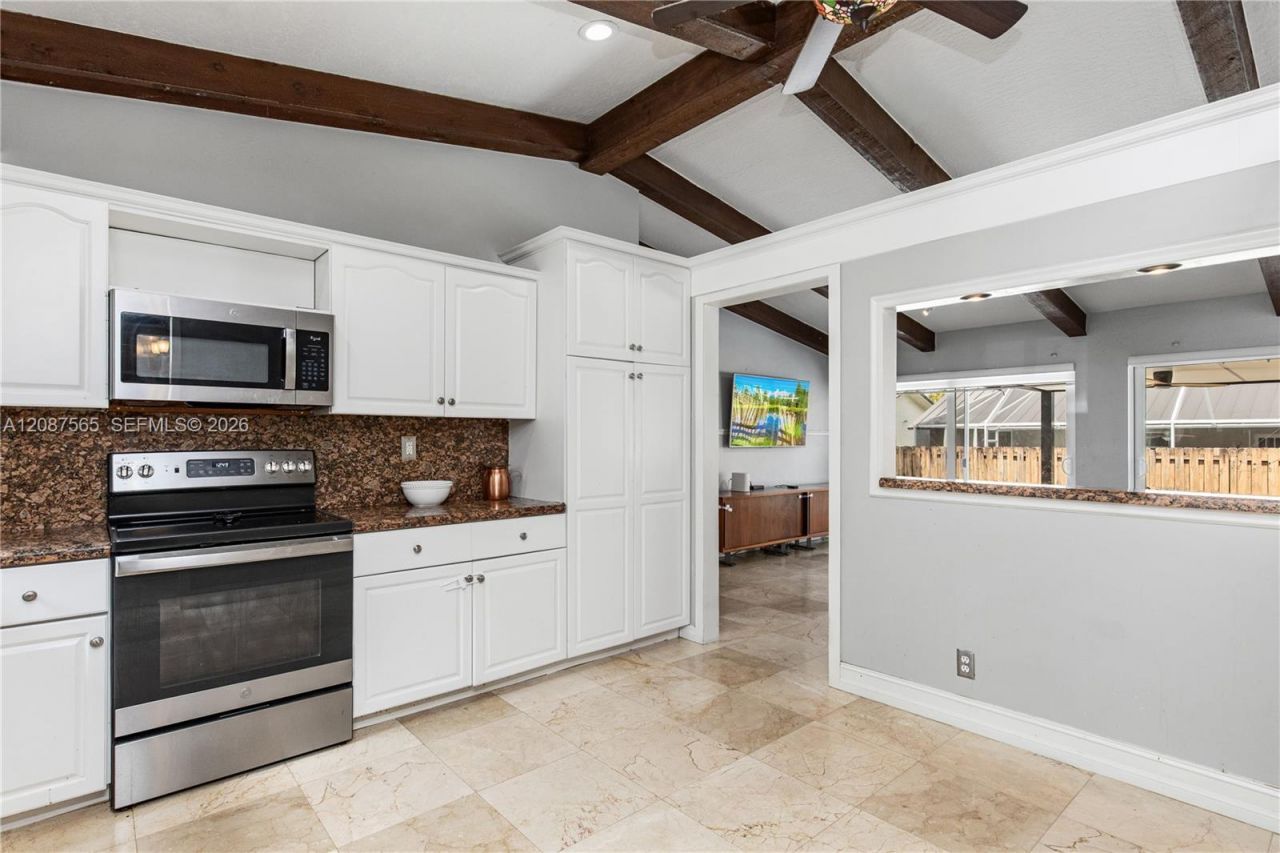 8005 SW 198th Ter, Cutler Bay, FL 33189 Photo