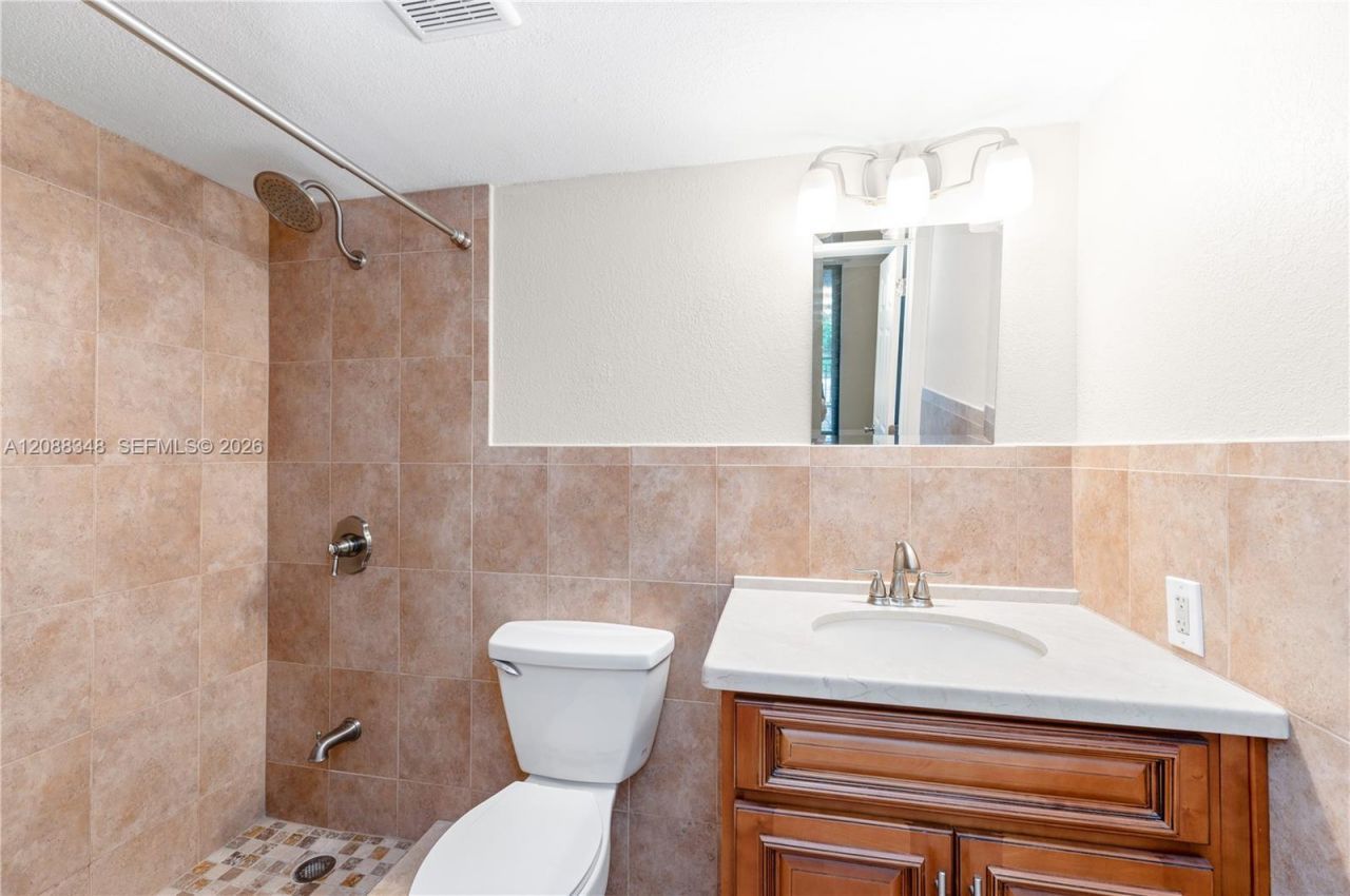 540 Brickell Key Dr, Unit 600, Miami, FL 33131 Photo