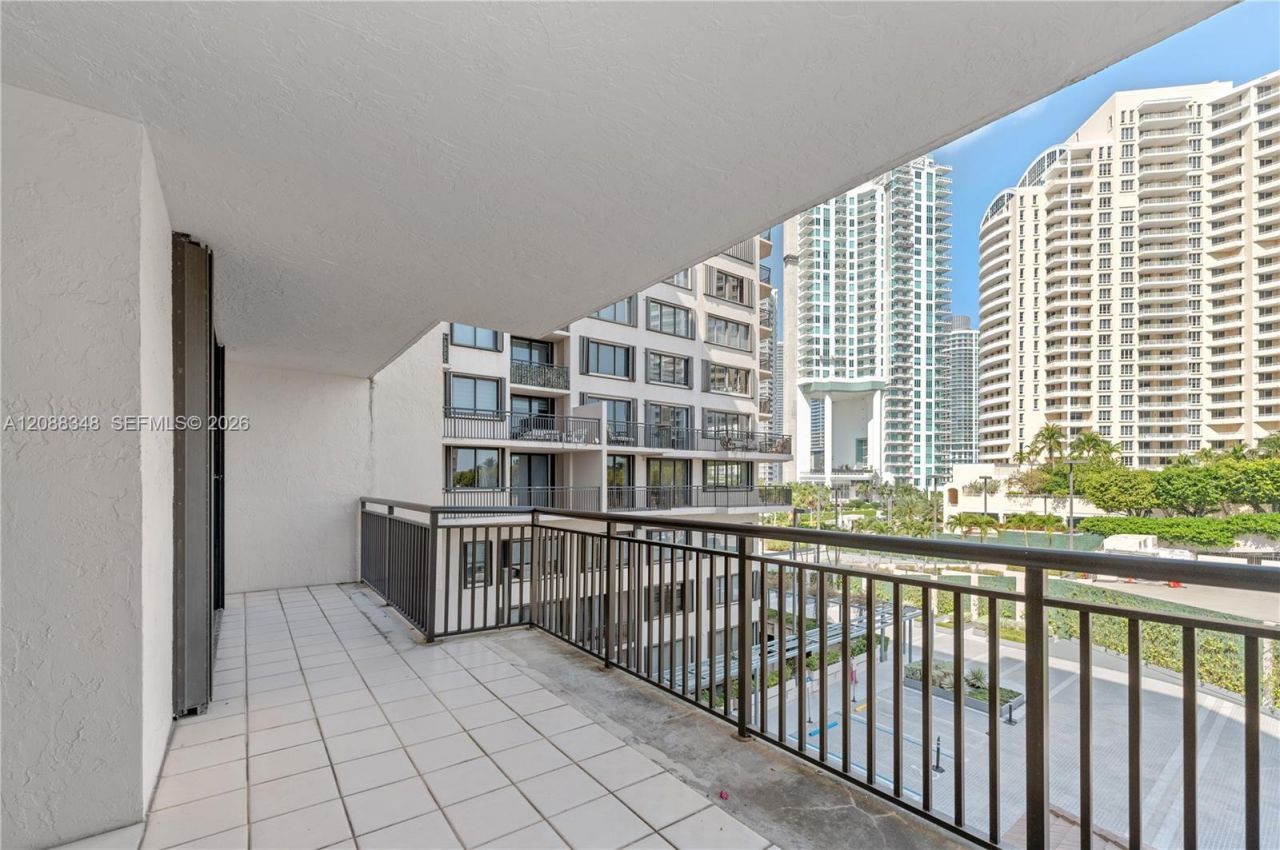 540 Brickell Key Dr, Unit 600, Miami, FL 33131 Photo