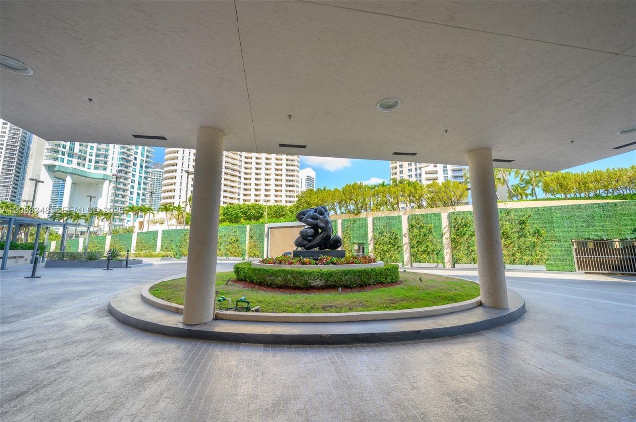 540 Brickell Key Dr, Unit 600, Miami, FL 33131 Photo