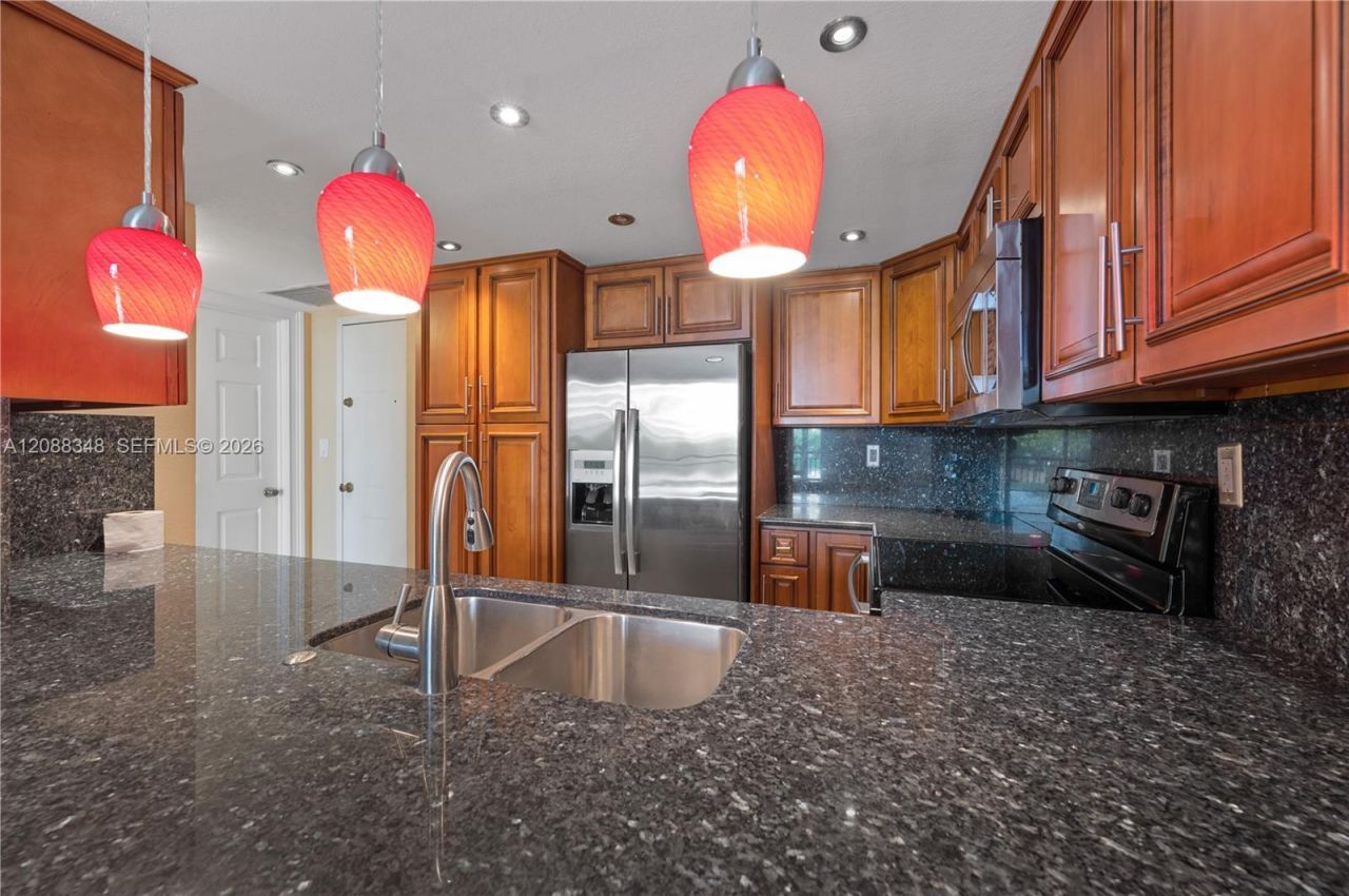 540 Brickell Key Dr, Unit 600, Miami, FL 33131 Photo