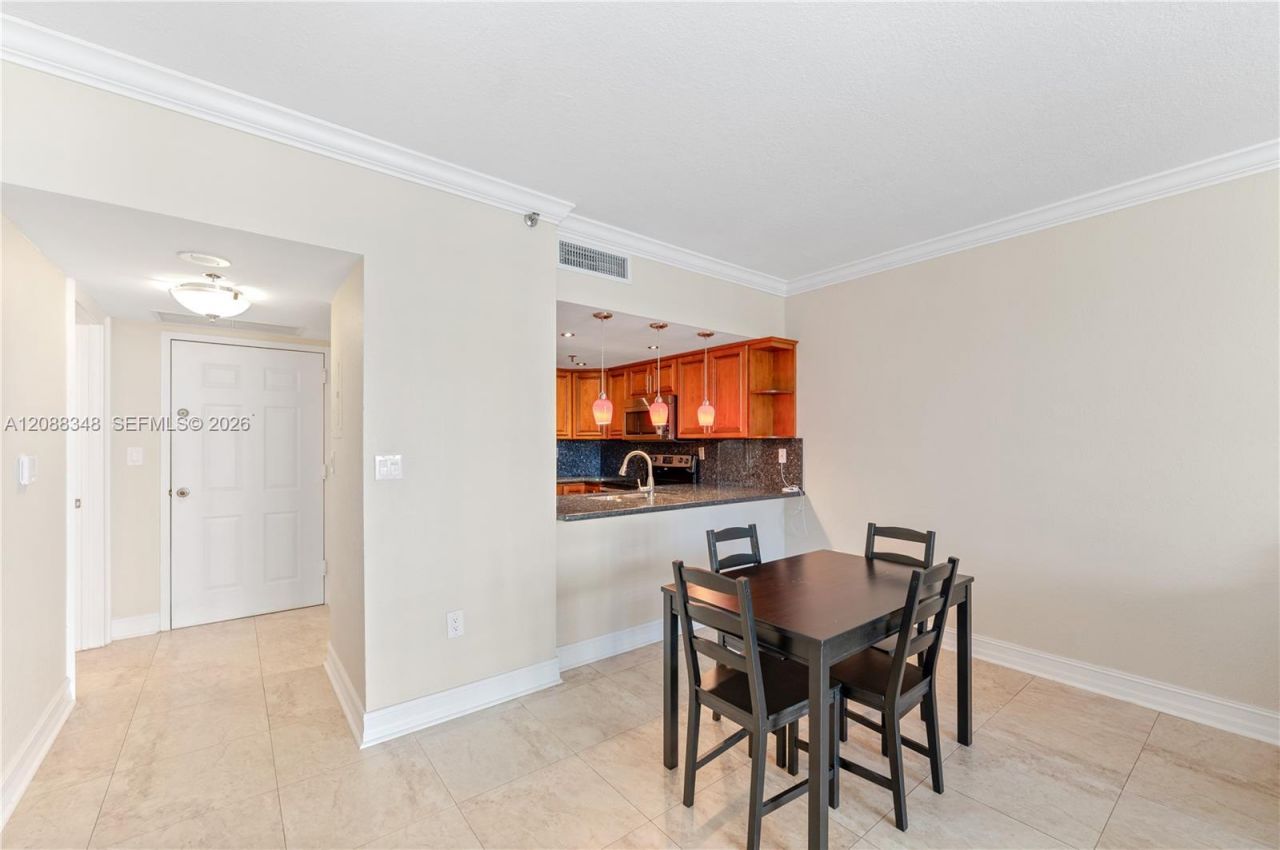 540 Brickell Key Dr, Unit 600, Miami, FL 33131 Photo