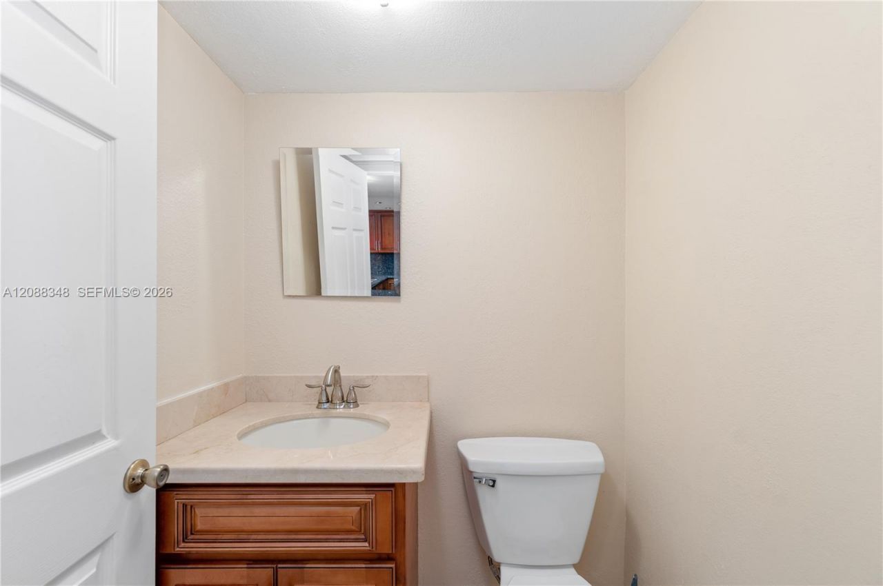 540 Brickell Key Dr, Unit 600, Miami, FL 33131 Photo