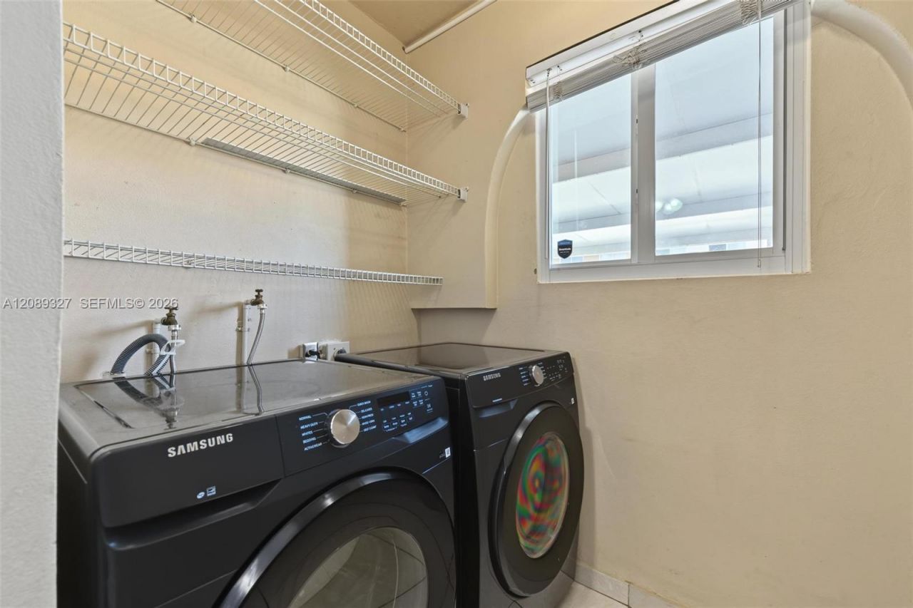 6905 W 2nd Way, Hialeah, FL 33014 Photo