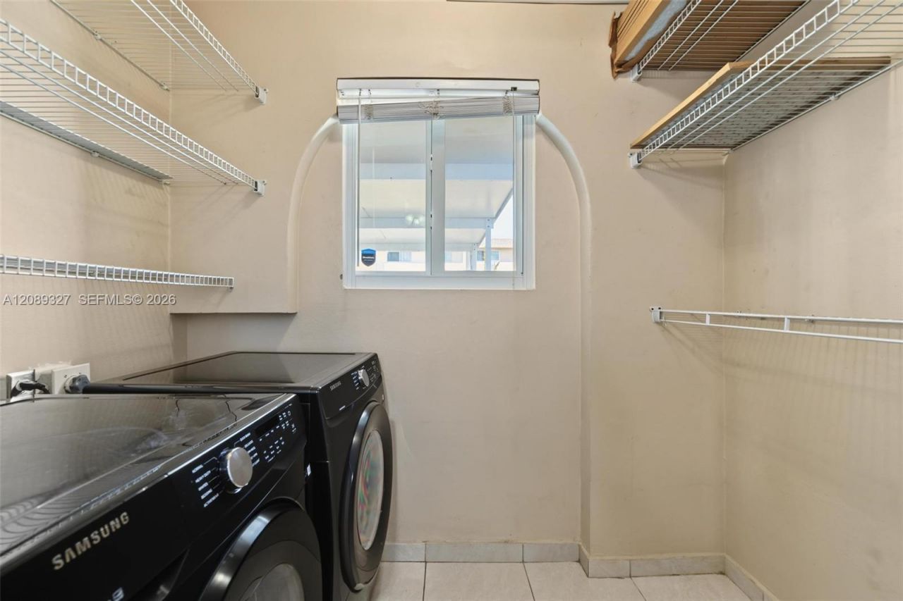 6905 W 2nd Way, Hialeah, FL 33014 Photo
