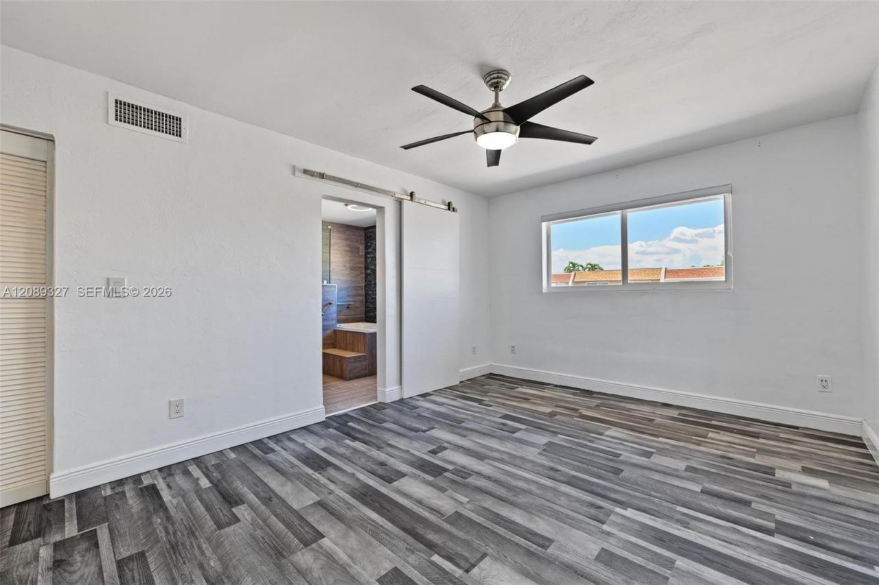 6905 W 2nd Way, Hialeah, FL 33014 Photo