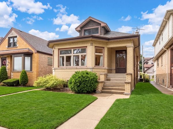 6716 N Octavia Avenue, Chicago, IL 60631