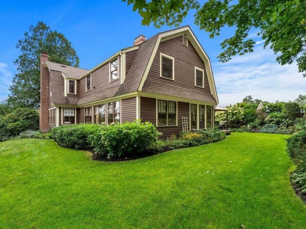 36 Cross St, Topsfield, MA 01983