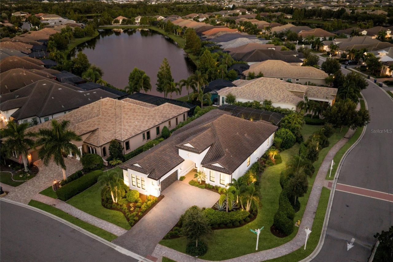 16606 Berwick Terrace, Lakewood Ranch, FL 34202 Photo