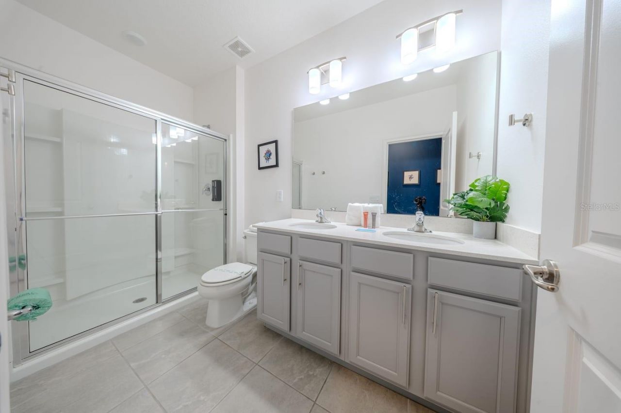 5863 High Seas Drive, Orlando, FL 32821 Photo