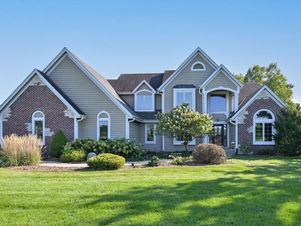 S88W34633 Nesting Ln, Eagle, WI 53119