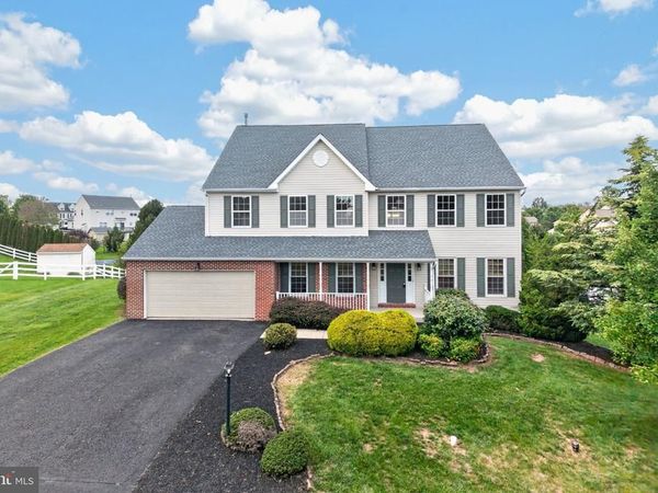 1175 SILCOX DRIVE , GILBERTSVILLE, PA 19525