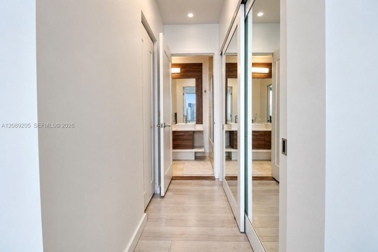 601 NE 27th St, Unit 1806, Miami, FL 33137 Photo
