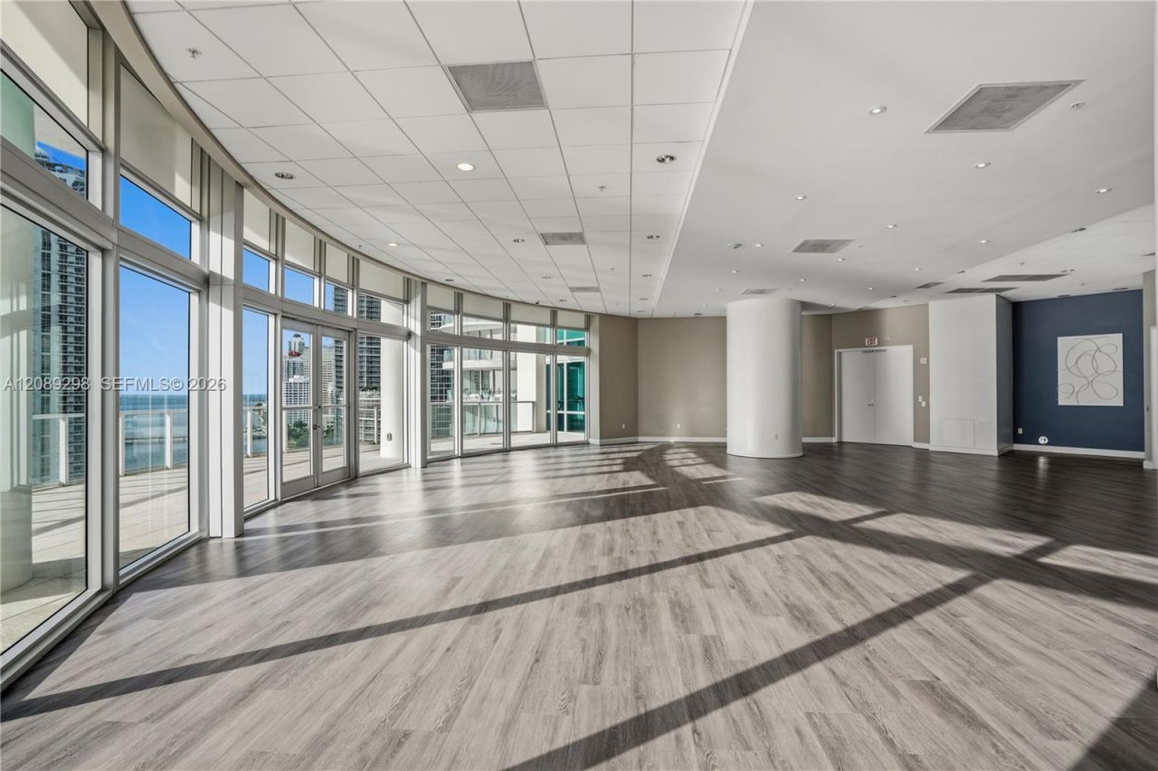 300 S Biscayne Blvd, Unit T-3509, Miami, FL 33131 Photo