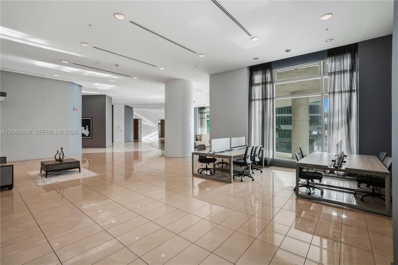 300 S Biscayne Blvd, Unit T-3509, Miami, FL 33131 Photo