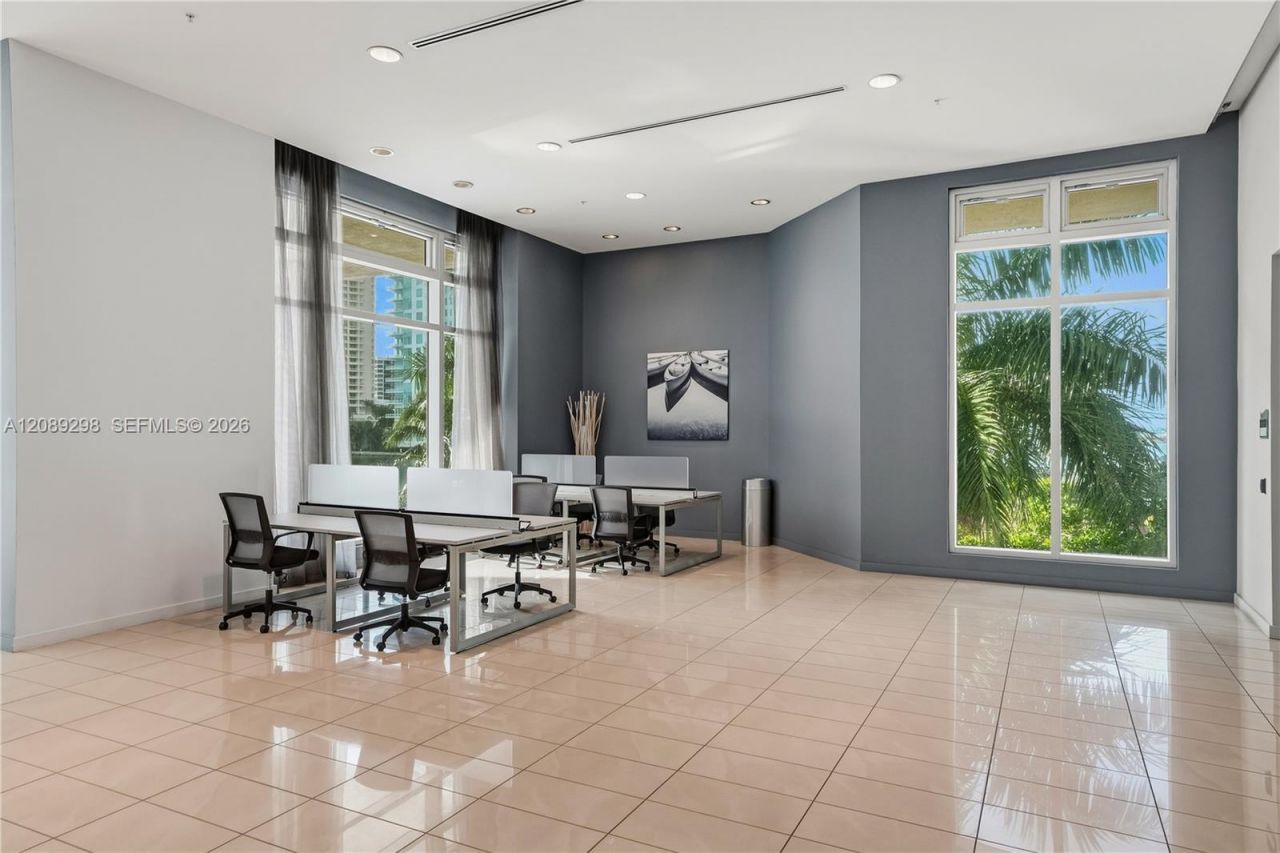 300 S Biscayne Blvd, Unit T-3509, Miami, FL 33131 Photo
