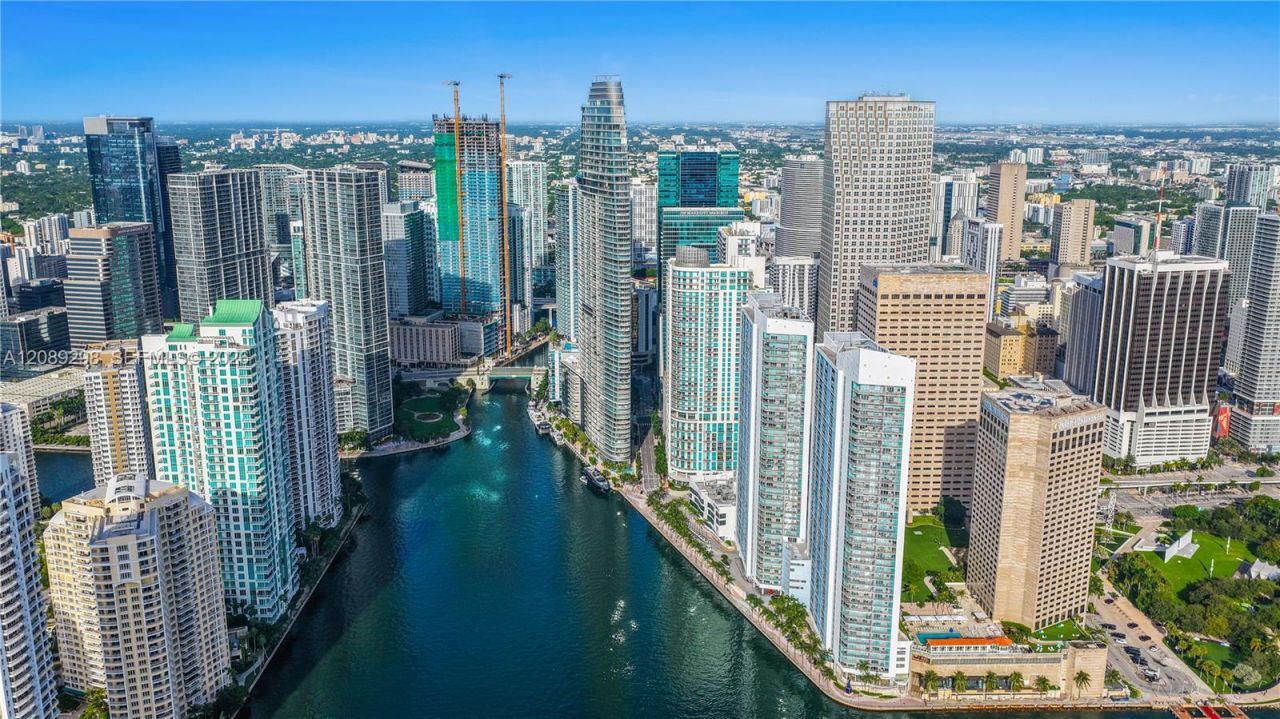300 S Biscayne Blvd, Unit T-3509, Miami, FL 33131 Photo