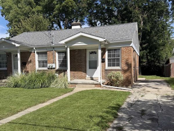 750 W Maple , Adrian, MI 49221