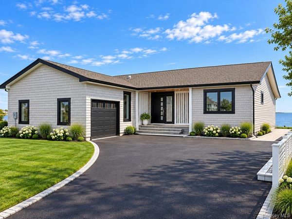 71 E Shore Drive, Babylon, NY 11702
