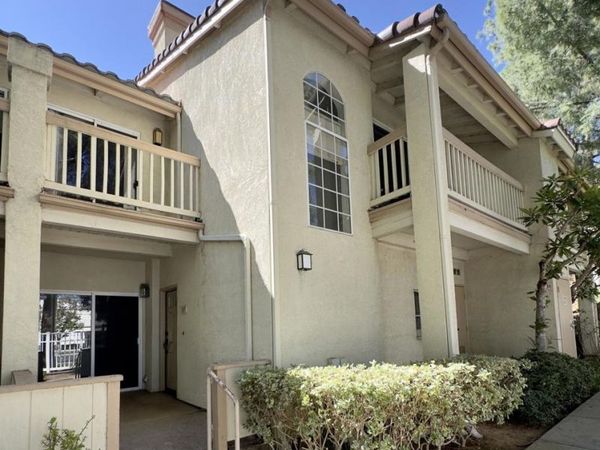 688 Indian Oak Lane, Unit 107, Oak Park, CA 91377