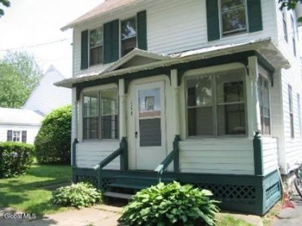 106 Lawrence Street, Saratoga Springs, NY 12866