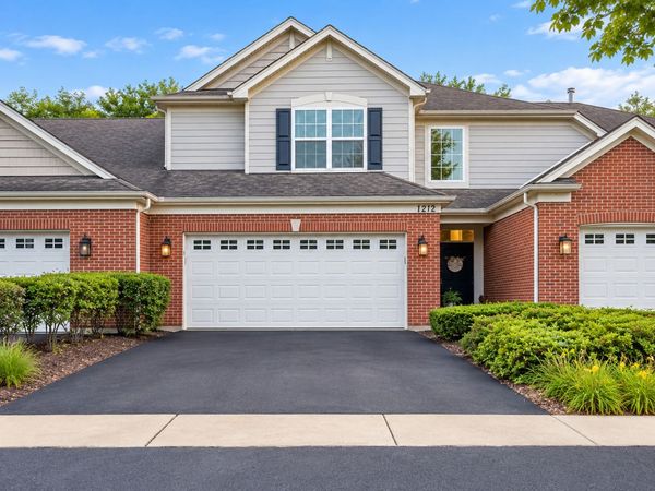 1212 Betsy Ross Place , Bolingbrook, IL 60490