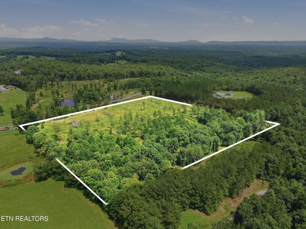 Valerie Drive, Deer Lodge, TN 37726