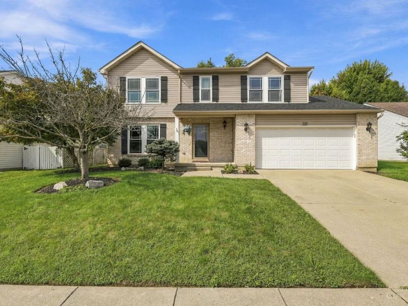 221 Clearbrook Drive, Franklin, OH 45005 Photo 3