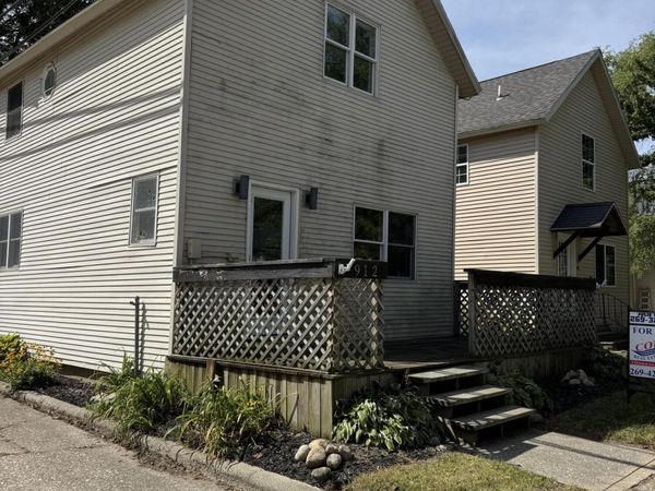 912 Market Street, St. Joseph, MI 49085