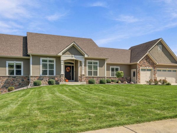 9019 225th Ave, Salem Lakes, WI 53168