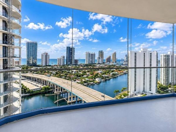 19355 Turnberry Way, Unit 24E, Aventura, FL 33180