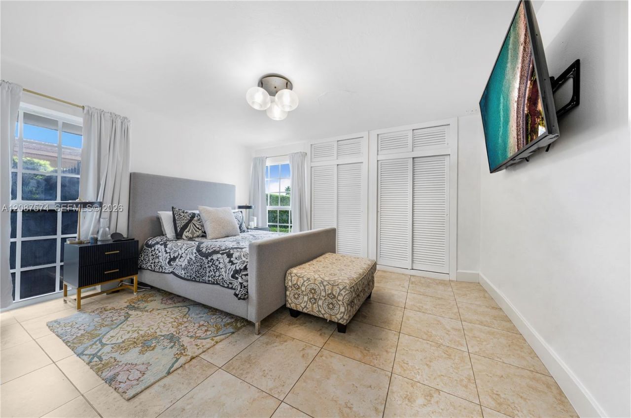 12311 SW 39th Ter, Miami, FL 33175 Photo