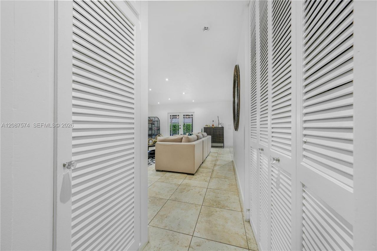 12311 SW 39th Ter, Miami, FL 33175 Photo