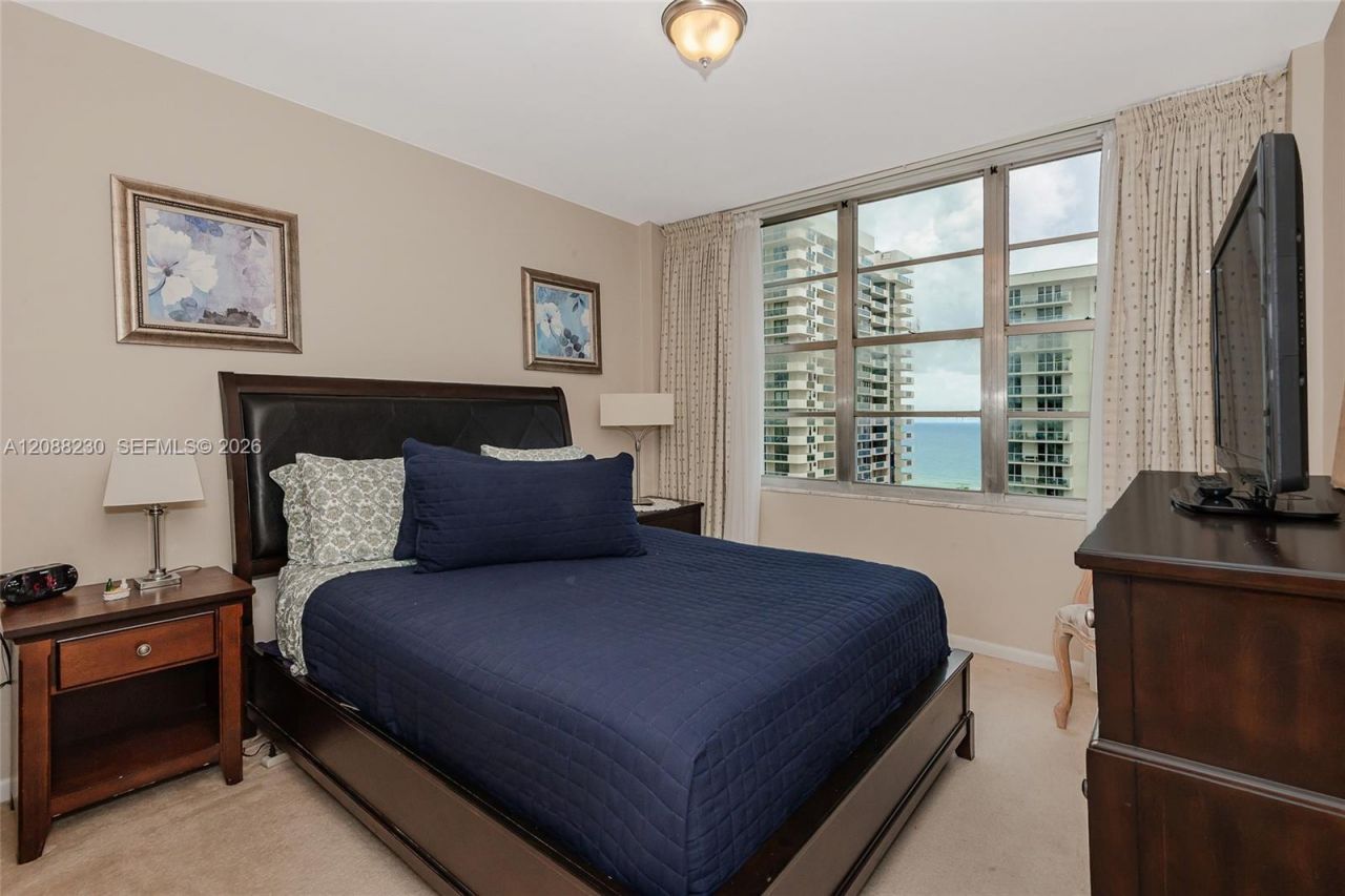 5700 Collins Ave, Unit 12D, Miami Beach, FL 33140 Photo