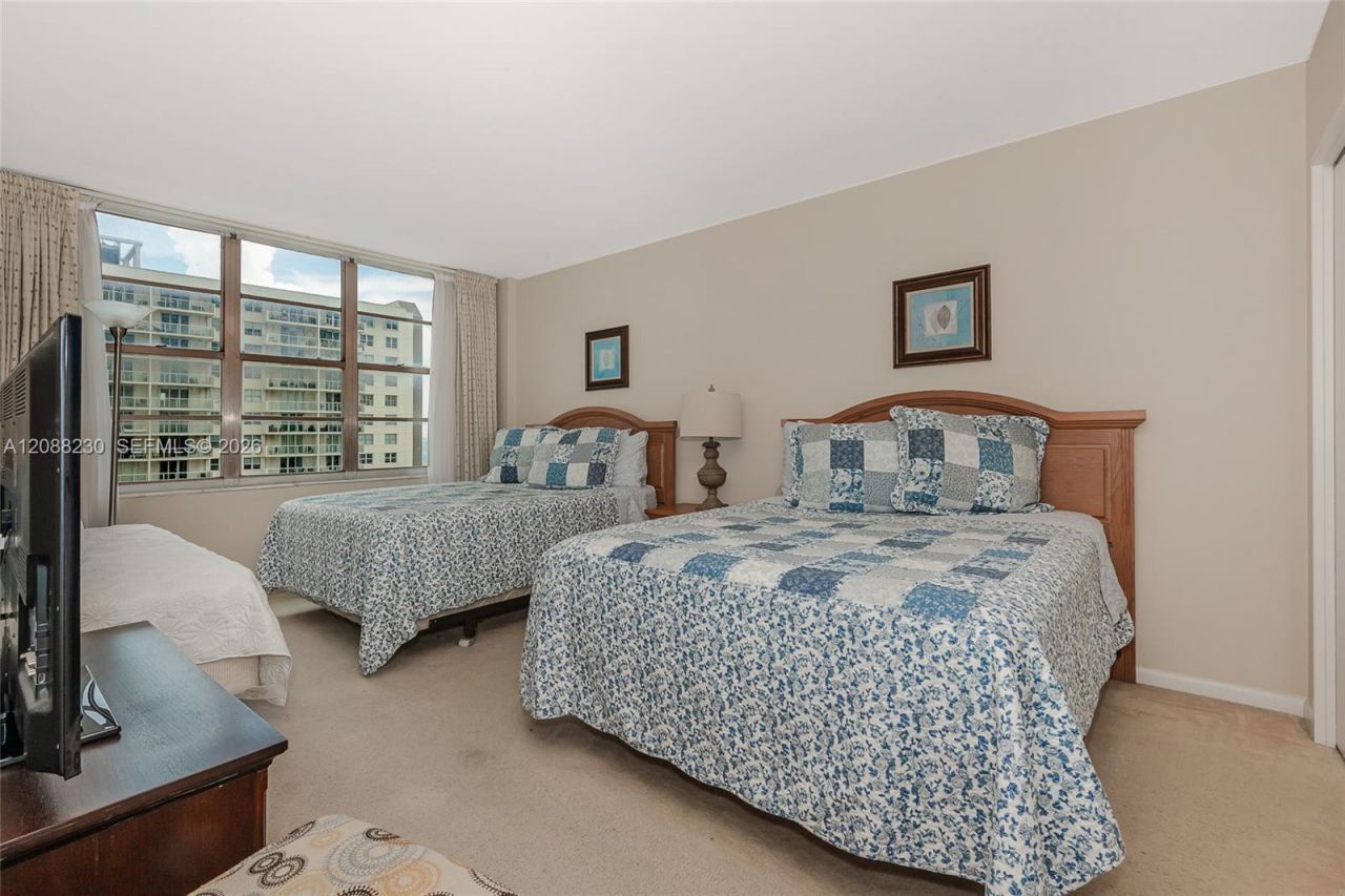 5700 Collins Ave, Unit 12D, Miami Beach, FL 33140 Photo