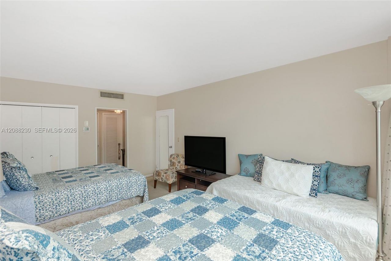 5700 Collins Ave, Unit 12D, Miami Beach, FL 33140 Photo