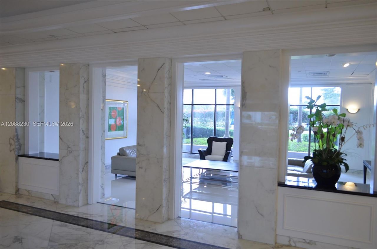 5700 Collins Ave, Unit 12D, Miami Beach, FL 33140 Photo