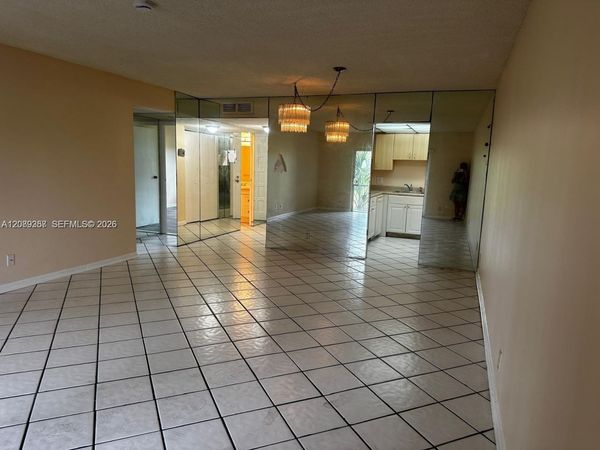 Unit 106, Lauderhill, FL 33319