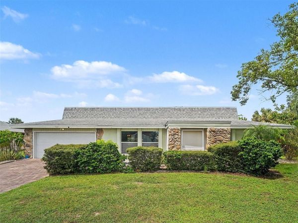 1513 NEW BEDFORD DRIVE , SUN CITY CENTER, FL 33573